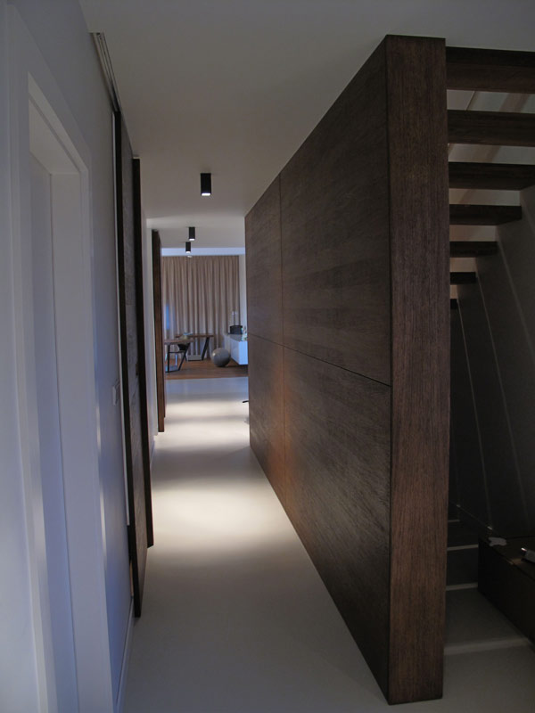 Projekt domu 360 m2 w Poznaniu: Pracownia Arh+